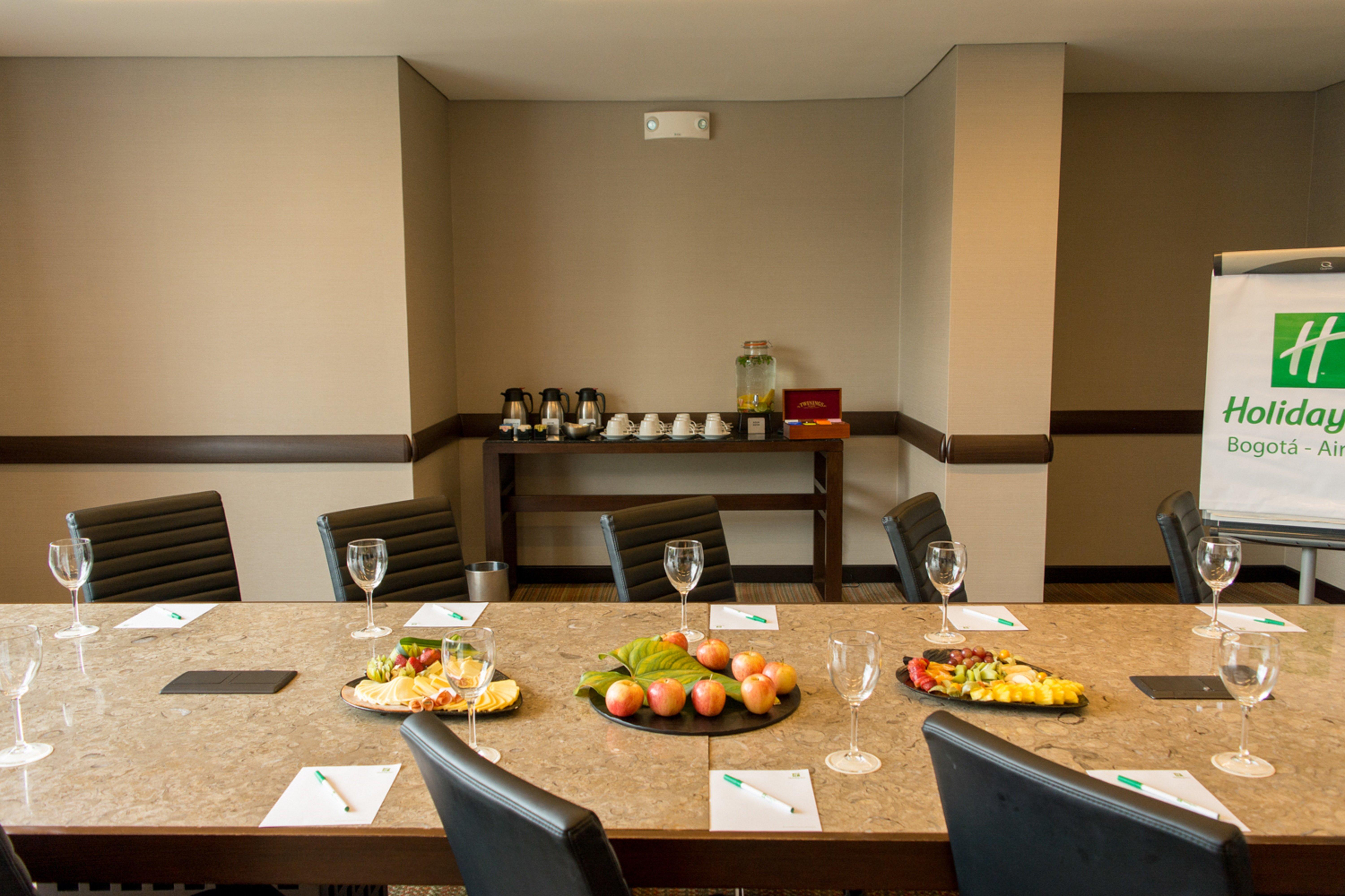 Holiday Inn Bogota Airport By Ihg Екстер'єр фото