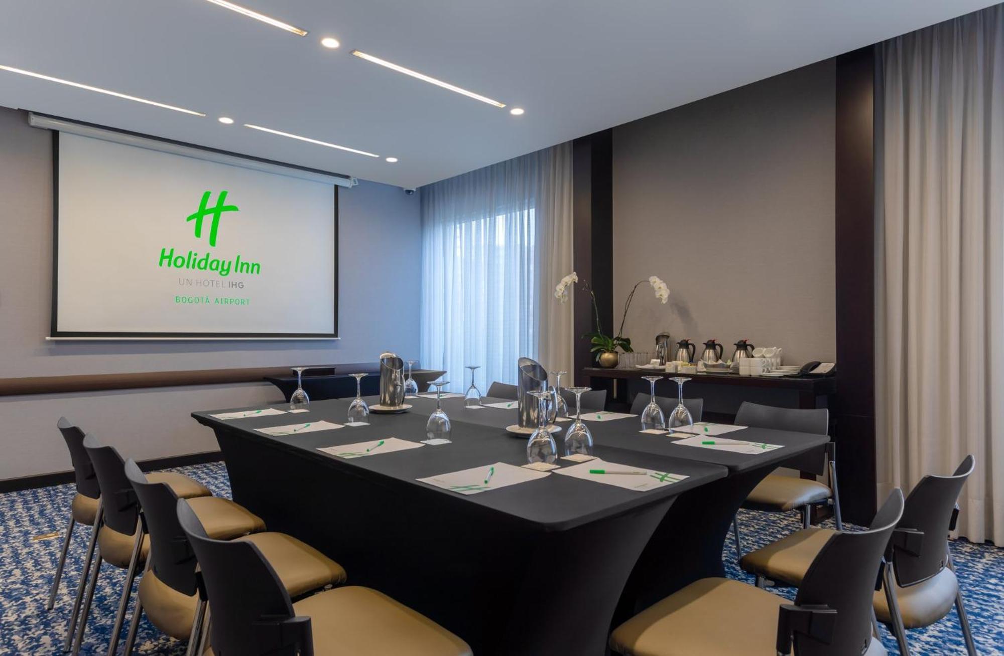 Holiday Inn Bogota Airport By Ihg Екстер'єр фото